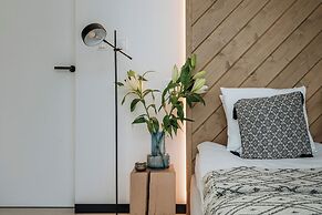 Crystal Pine Spa - LoftAffair Collection