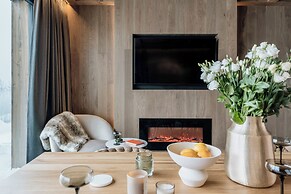 Crystal Pine Spa - LoftAffair Collection