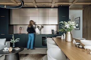 Crystal Pine Spa - LoftAffair Collection