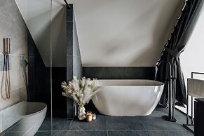 Crystal Pine Spa - LoftAffair Collection