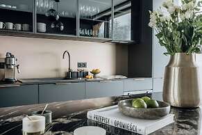 Crystal Pine Spa - LoftAffair Collection