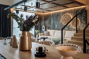 Crystal Pine Spa - LoftAffair Collection