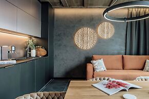 Crystal Pine Spa - LoftAffair Collection