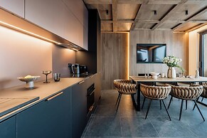 Crystal Pine Spa - LoftAffair Collection