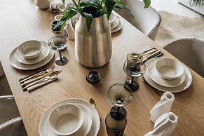 Crystal Pine Spa - LoftAffair Collection