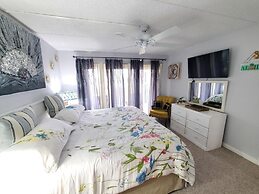Tradewinds 151 1 Bedroom Condo