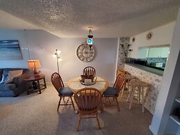Tradewinds 151 1 Bedroom Condo