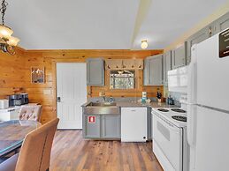 Greenbrier Woods 2 Bedroom Cabin