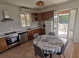 Perfect Getaway Near Korčulas Scenic Sights and Beaches