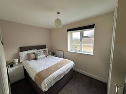 2br-sleeps6-parking-petsok-balcony-countryside