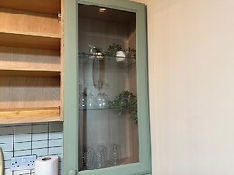 2br-sleeps6-parking-petsok-balcony-countryside