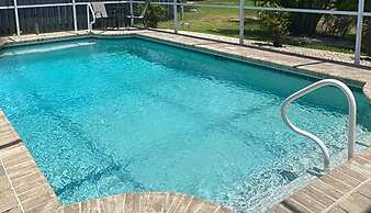 Family Friendly - Private Pool - Sleeps 10
