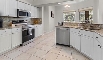 Family Friendly - Private Pool - Sleeps 10