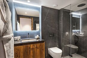 Silverstone by Alpine Resorts