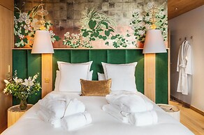 Silverstone by Alpine Resorts