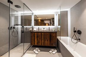 Silverstone by Alpine Resorts