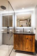 Silverstone by Alpine Resorts