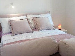 Villa Sunrise With Outdoor Pool