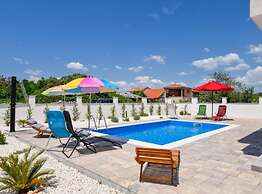 Villa Sunset With Outdoor Pool