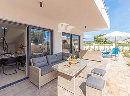 Villa Sunset With Outdoor Pool