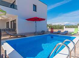 Villa Sunset With Outdoor Pool