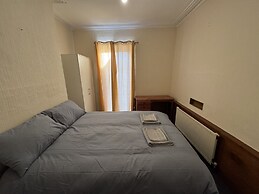 Mayflower road guest house room 2