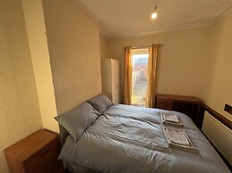 Mayflower road guest house room 2