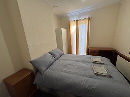 Mayflower road guest house room 2