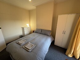 Mayflower road guest house room 2