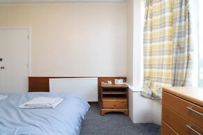 Mayflower road guest house room 1