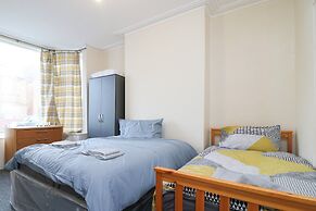 Mayflower road guest house room 1