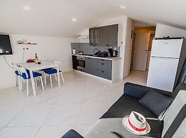 Sleek and Stylish Umag Apartments With Sea View