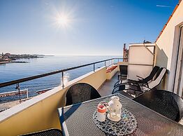 Sleek and Stylish Umag Apartments With Sea View