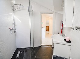 Sleek and Stylish Umag Apartments With Sea View