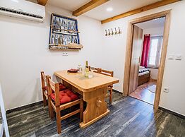 Sleek and Stylish Umag Apartments With Sea View