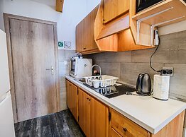 Sleek and Stylish Umag Apartments With Sea View