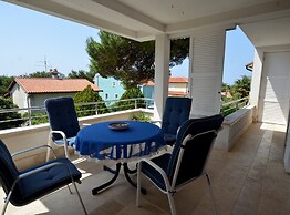 Comfortable and Sunny Rovinj Apartment