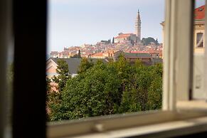 Scenic Rovinj Apartment With Balcony