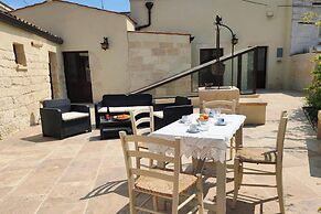 Corte San Giorgio Boutique apt With Airco