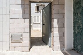 The Sea Outside Apartments