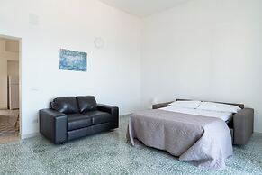 The Sea Outside Apartments