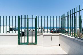 The Sea Outside Apartments