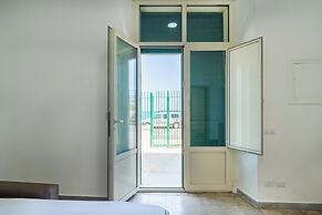 The Sea Outside Apartments