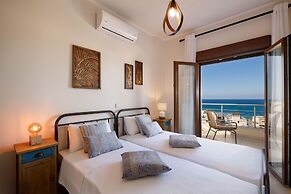 Cafe Noir - Sea View Exclusive Maisonette