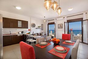 Cafe Noir - Sea View Exclusive Maisonette