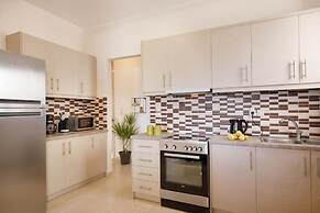 Green A Seaside Escape With Mesmerizing Views