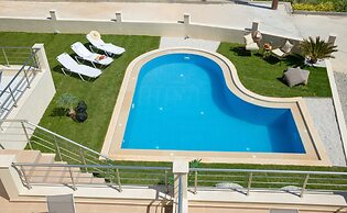 Peach- Sea View Exclusive Maisonette