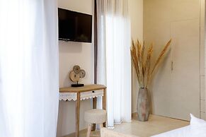 Peach- Sea View Exclusive Maisonette