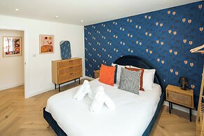 2Bed 2Bath Stunning Shoreditch Apartment