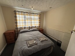 Mayflower road guest house room 3